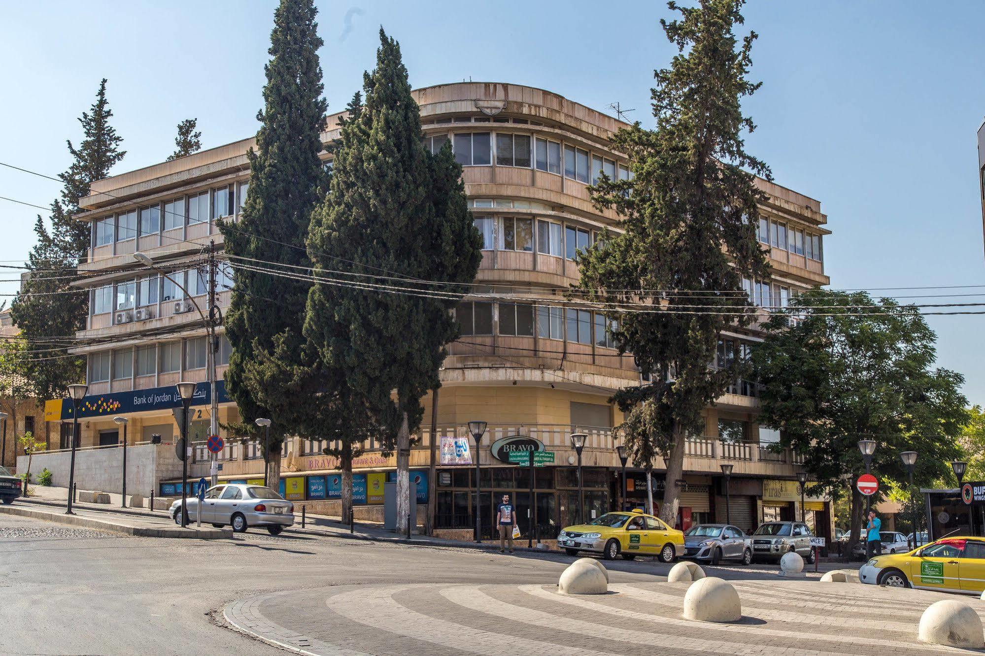Antika Amman Hotel Exterior photo